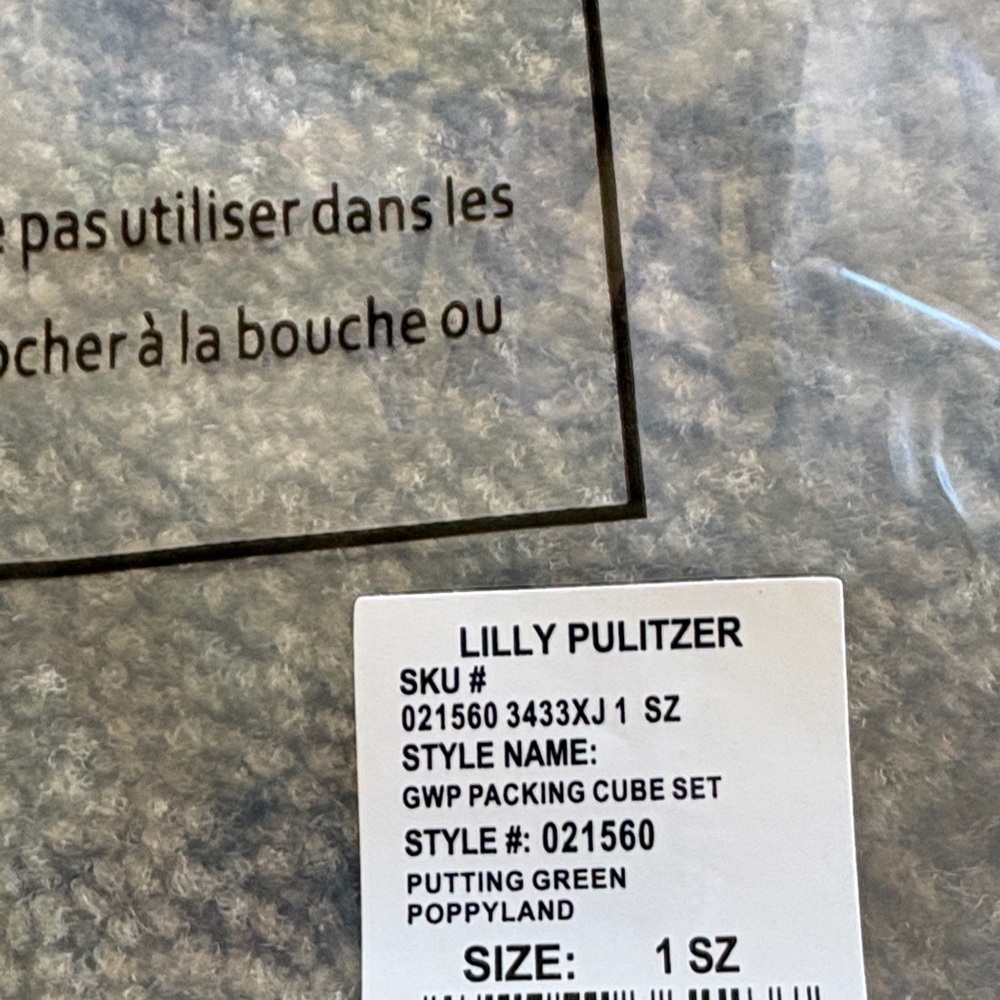 Lilly Pulitzer GWP Packing Drawstring Bag - Putting Green Poppyland - Picture 2 of 7